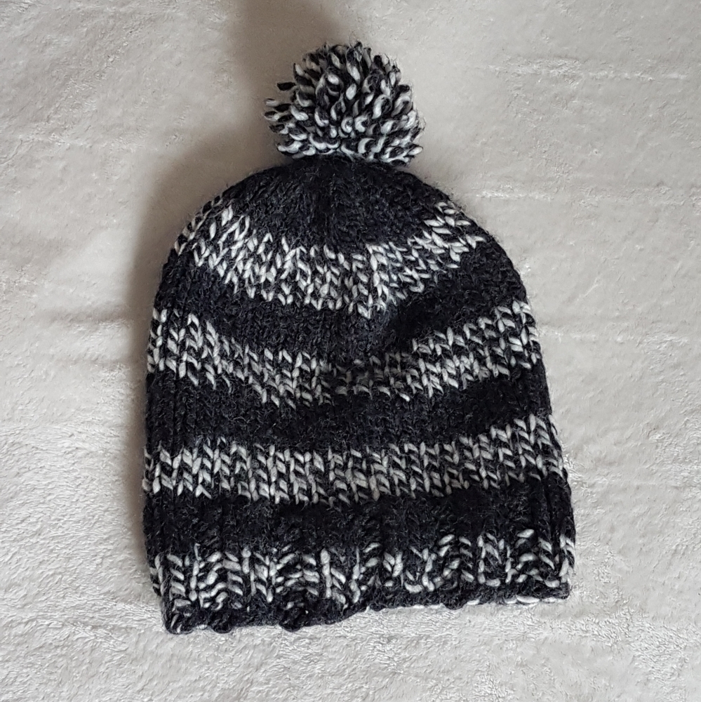 Thick Knit Striped Toque